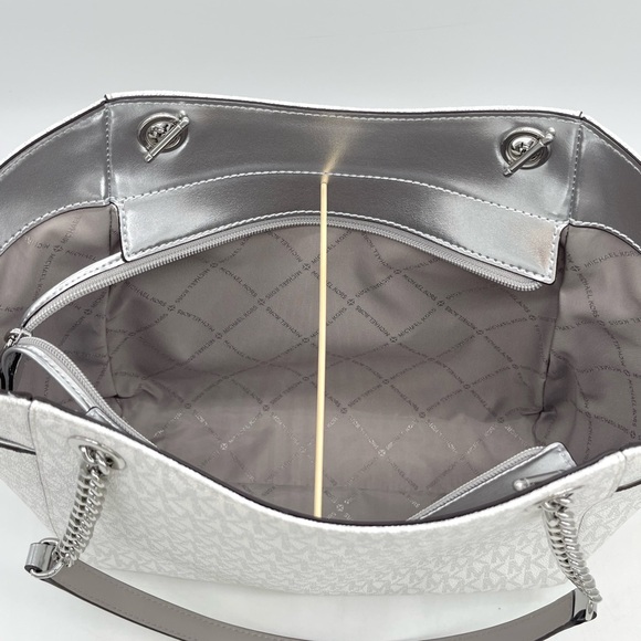 Michael Kors Large Chain Shoulder Tote Bag - Picture 7 of 9